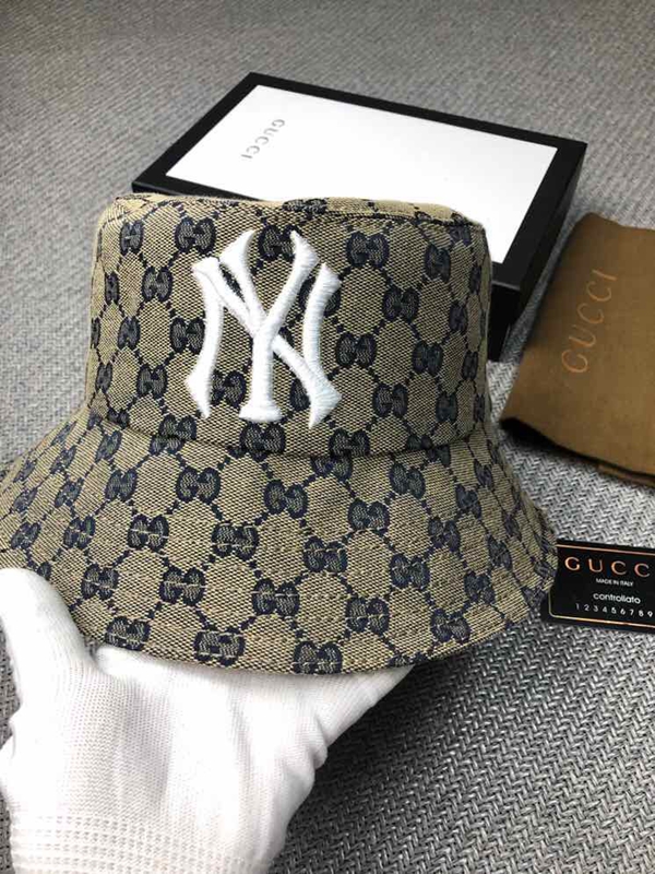 ブランド帽子側面デザイン